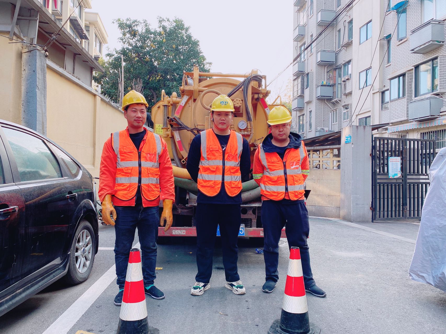 乐山路南京某小区管道清淤检测施工